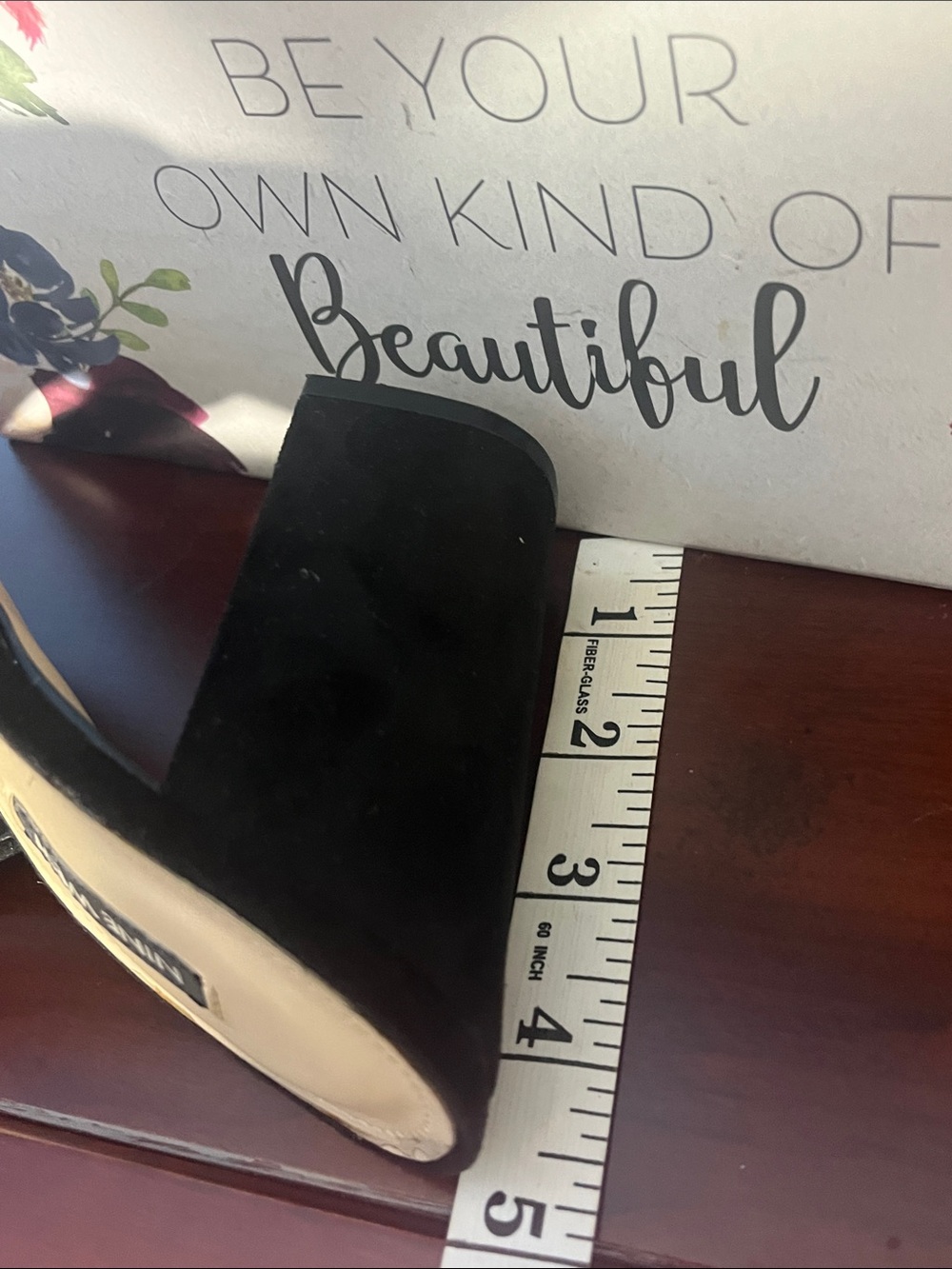 Nine West Black Suede Thong Block Heel Sandals, Size 11 - Picture 6 of 6